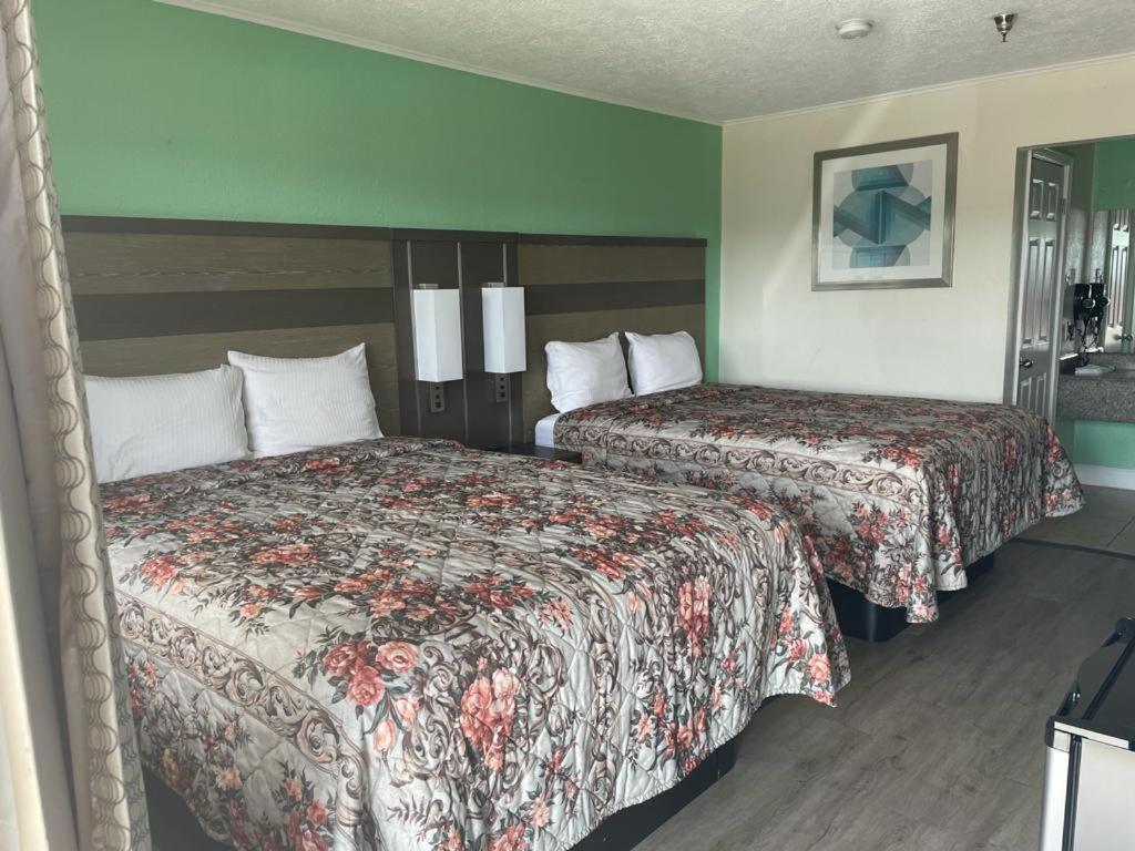 Executive Inn & Suites Beaumont Esterno foto