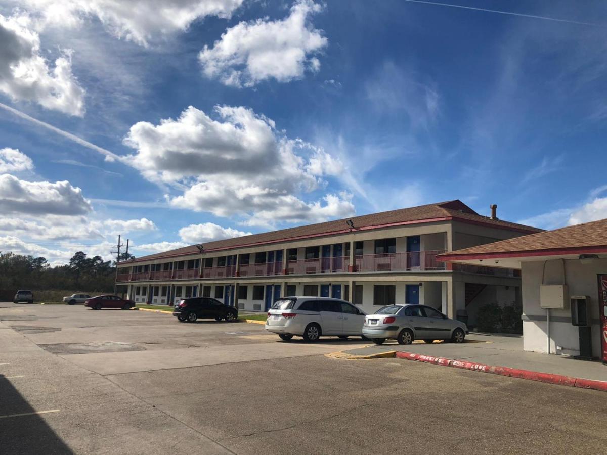 Executive Inn & Suites Beaumont Esterno foto